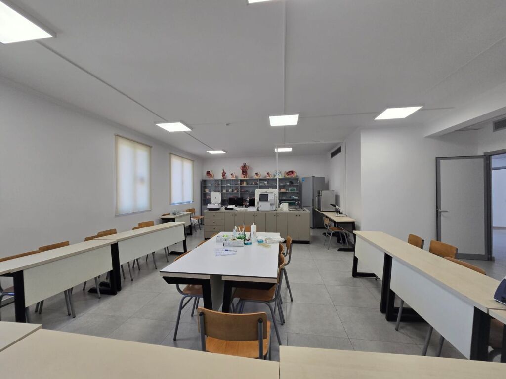 🏢 4-STORY BUILDING FOR RENT – DRITAN HOXHA STREET 🔑