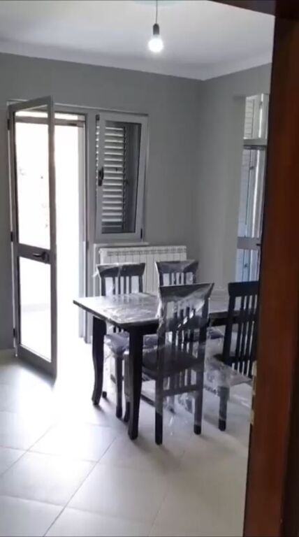 Appartamento con 3+1+balconi