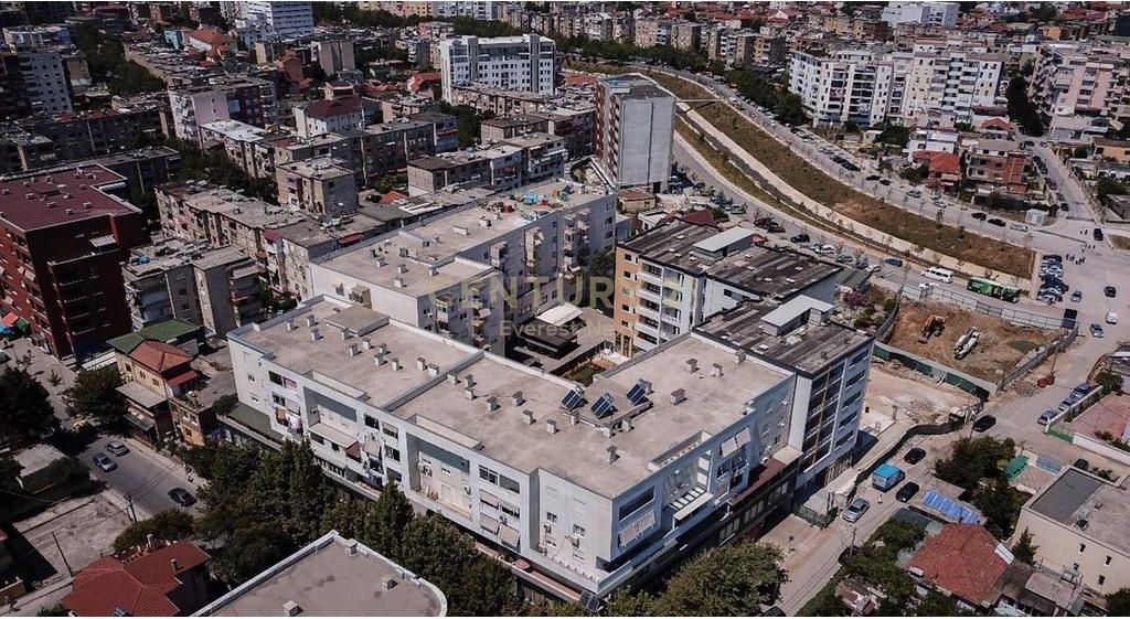 Locale commerciale in affitto presso il Mercato Nuovo Elettrico