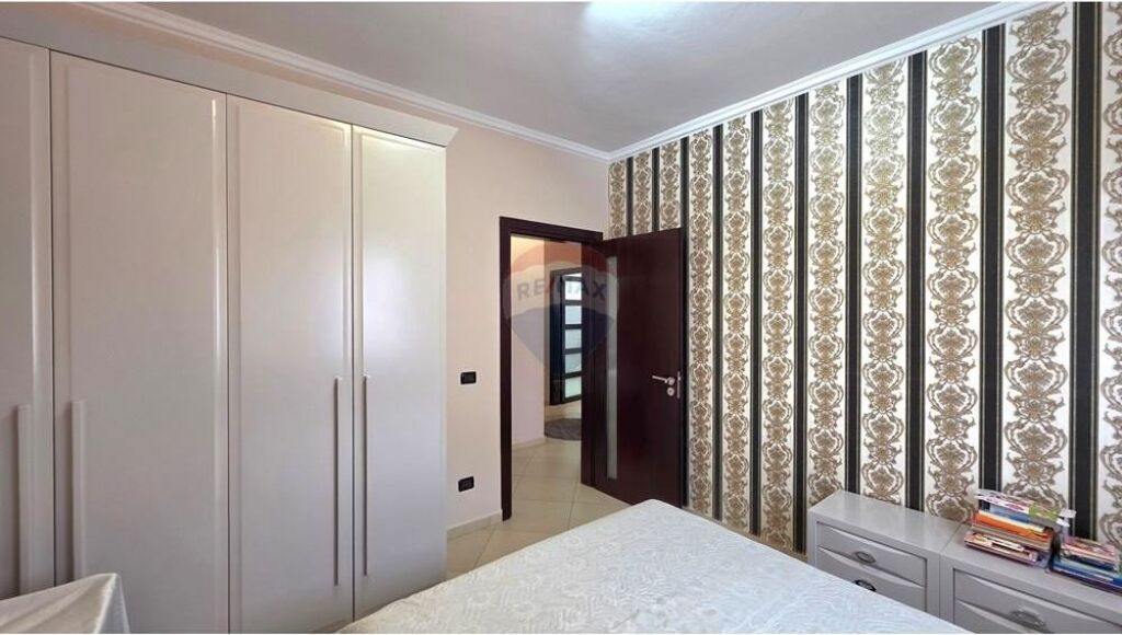 Apartament 3+1+2 ne shitje , rruga e Cipajve