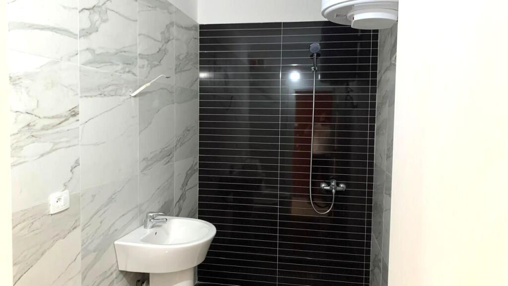 Shitet super apartament 2+1 Sarande