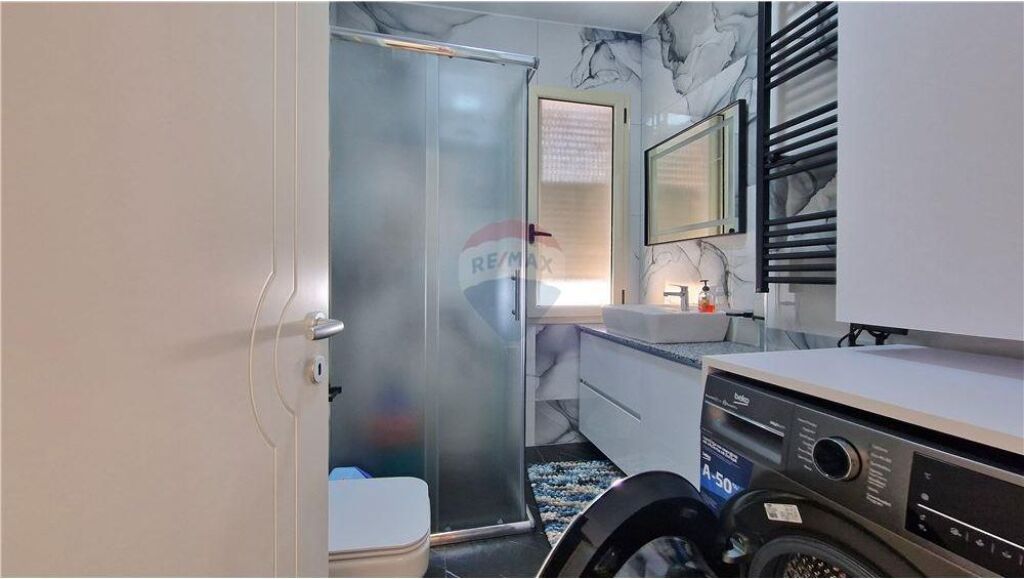 🏡 Apartament Luksoz 2+1 me Qira në Lungomare, Vlorë