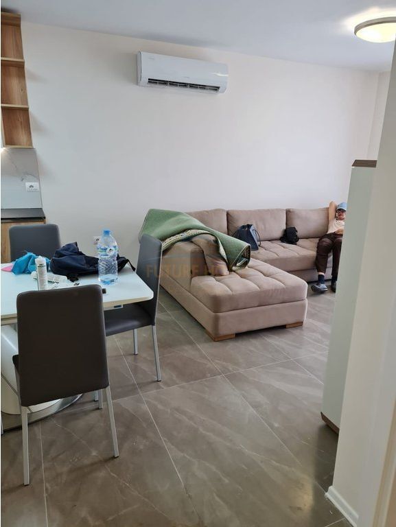 Shitet,Apartament 3+1+2, Ish Fusha e Aviacionit