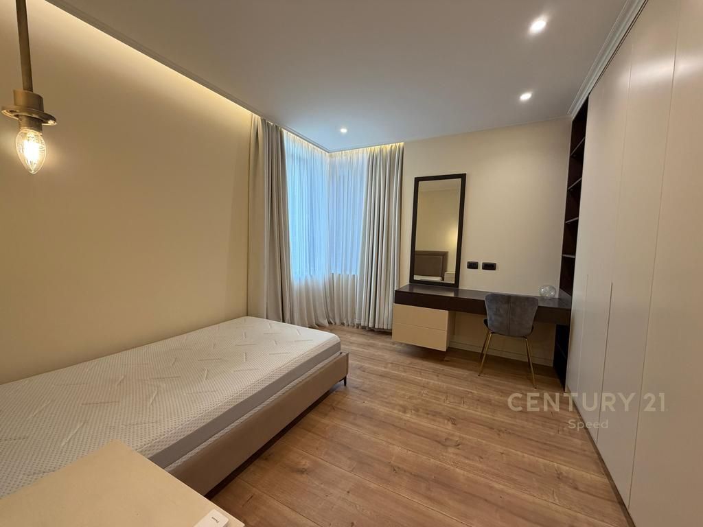 AFFITTASI APPARTAMENTO 2+1+2 IN CENTRO