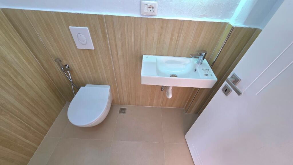 🏢 Dyqan me Qira – Ujë i Ftohtë, Vlorë