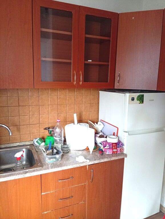 🏠 Super Apartment 1+1 for Rent, Opposite Partizani High School, at Selvia