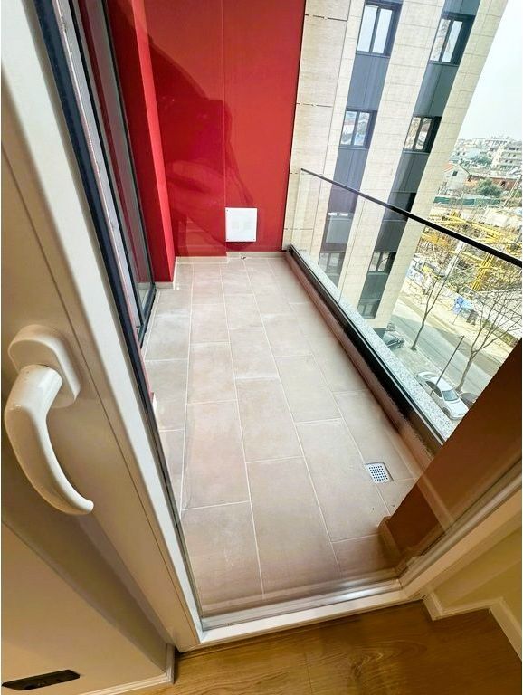 Apartament i ri i mobiluar me qira në Paskuqan  Post parkimi 600 € /Muaj