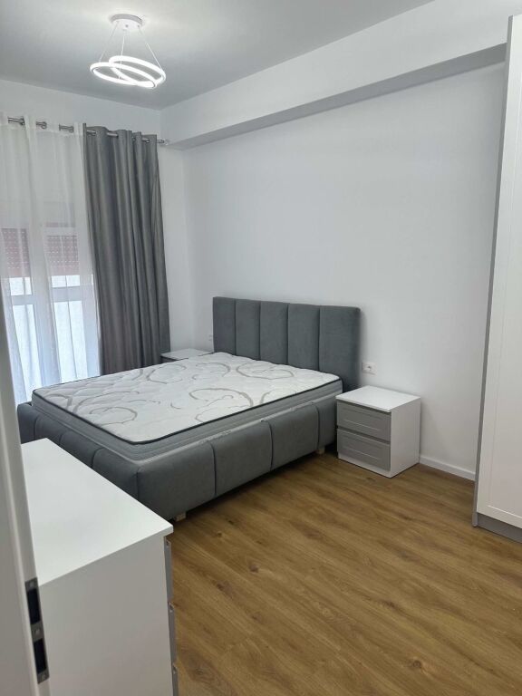Jepet me qera Apartamenti 1+1 , Ali Dem perballe Mandalemit tek Rezidenca Kadiu 450 mije leke