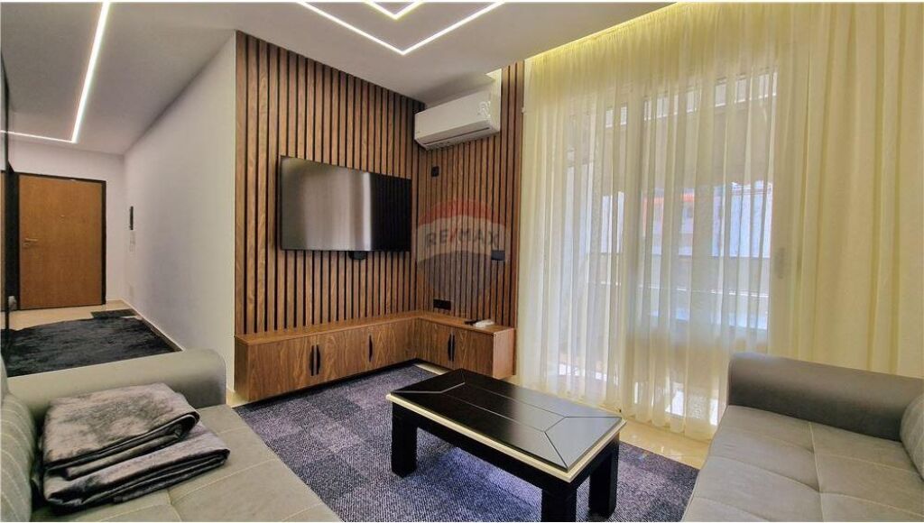 🏡 Apartament Luksoz 2+1 me Qira në Lungomare, Vlorë