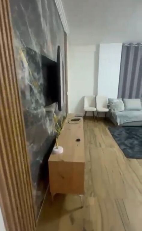 Affittasi 1+1+parcheggio Via 5 Maggio 50.000 lek