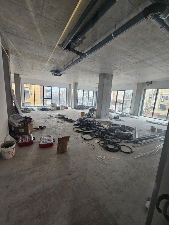 Commercial Space for Rent 250.5 m² near the Center of Tirana, Beside Main Road