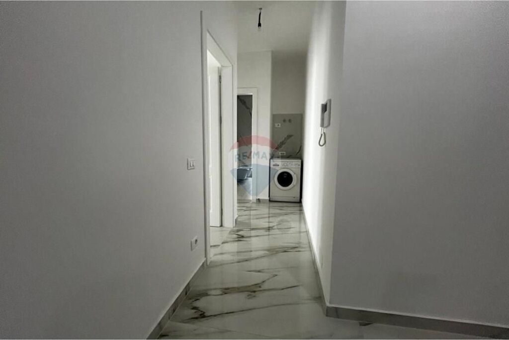 🏡 Apartament Modern me Qira – Gjimnazi Ali Demi, Vlorë