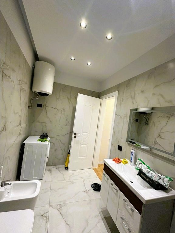 Apartament i ri i mobiluar me qira në Paskuqan  Post parkimi 600 € /Muaj