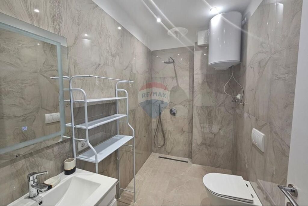 Apartment - For Rent - Dry Lake, Tirana