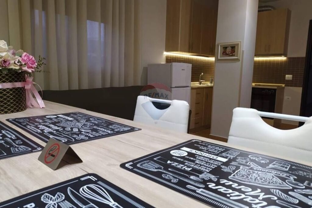 🏡 Garzoniere me Qira në Vlorë