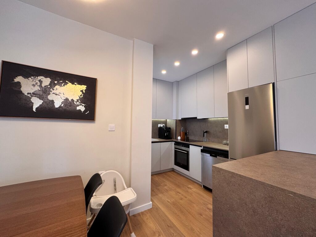 Apartament per shitje 2+1+ me 2 ballkone Liqeni i Thate