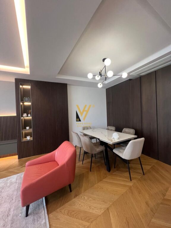 SHITET APARTAMENT 2+1+2+3BLK TE LAKE VIEW 750.000 EURO