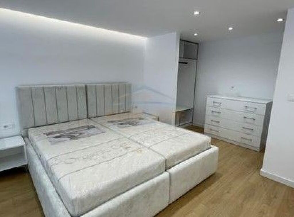 Rent, LOFT Apartment Fresku, Tirana
