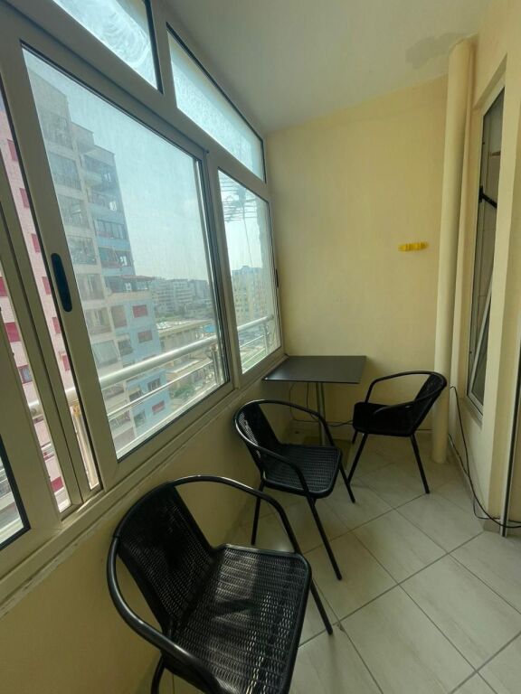 JEPET ME QERA GARSONIERE VOLLGA, DURRES