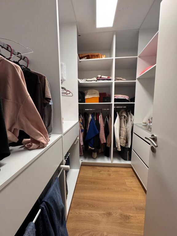 Apartament per shitje 2+1+ me 2 ballkone Liqeni i Thate