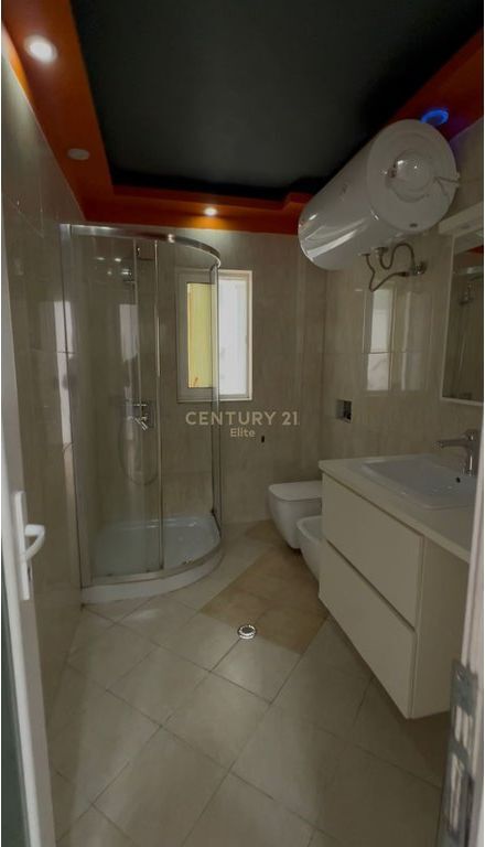 Shitet Apartament 2+1 pranë Ambulancës 9, në Rrugën e Kavajës