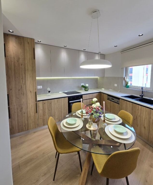 📌 Shitet Apartament 2+1+2 tek Zogu i Zi