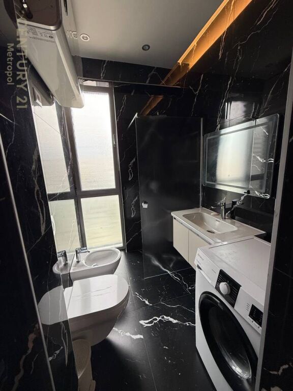 AFFITTASI APPARTAMENTO 3+1+2+POSTO AUTO, EX MERCATO ELETTRICO!