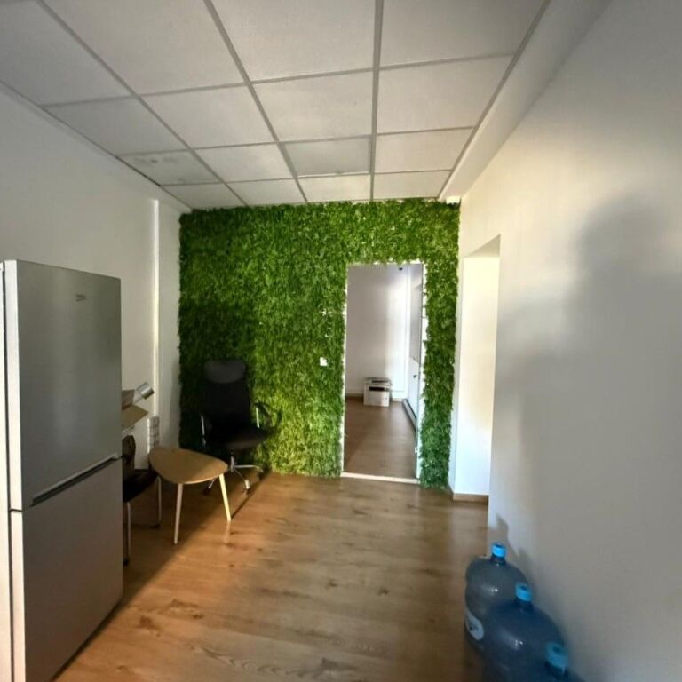 UFFICIO IN AFFITTO – VIA SAMI FRASHËRI, 311m² + PARCHEGGIO – €3000/mese