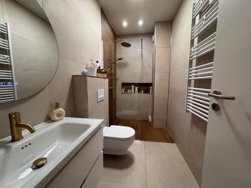 Apartament per shitje 2+1+ me 2 ballkone Liqeni i Thate