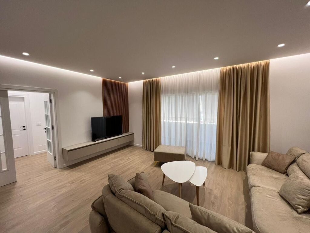Apartament 2+1, Zogu I Zi!