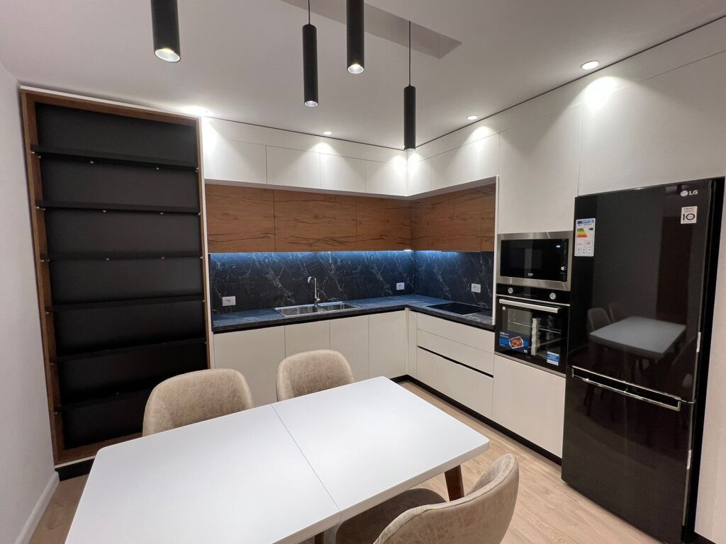 Apartament 2+1, Zogu I Zi!