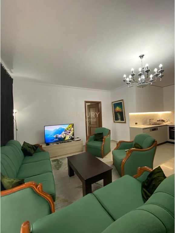 Apartament 1+1 Me Qira në Ish Blloku, Tiranë