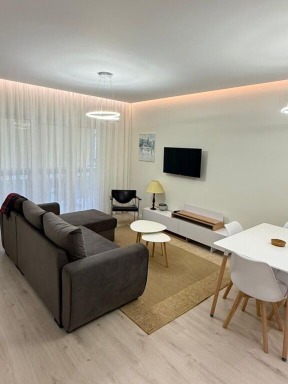 🏡 Appartamento 1+1 in Affitto – Zona del Liceo (vicino a RTSH) ✨