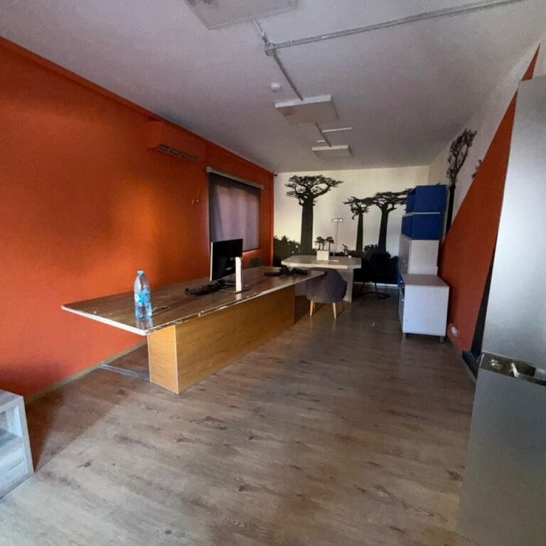 UFFICIO IN AFFITTO – VIA SAMI FRASHËRI, 311m² + PARCHEGGIO – €3000/mese