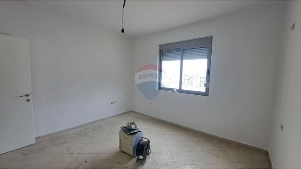 🏠 Apartment 1+1 for Sale – Blv. Ismail Qemali, Vlorë