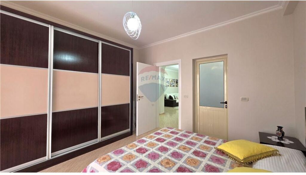 Apartament 2+1+2 ne shitje , Rruga e Cipajve