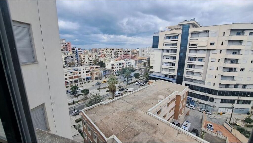 🏠 Apartment 1+1 for Sale – Blv. Ismail Qemali, Vlorë