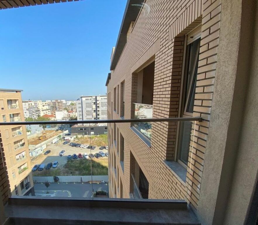 ISH PROFARMA XHAMLLIK JAPIM ME QIRA APARTAMENT 2+1+2
