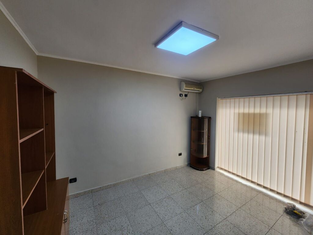 📍 Jepet dyqan me qera pranë Gjykatës së Durrësit