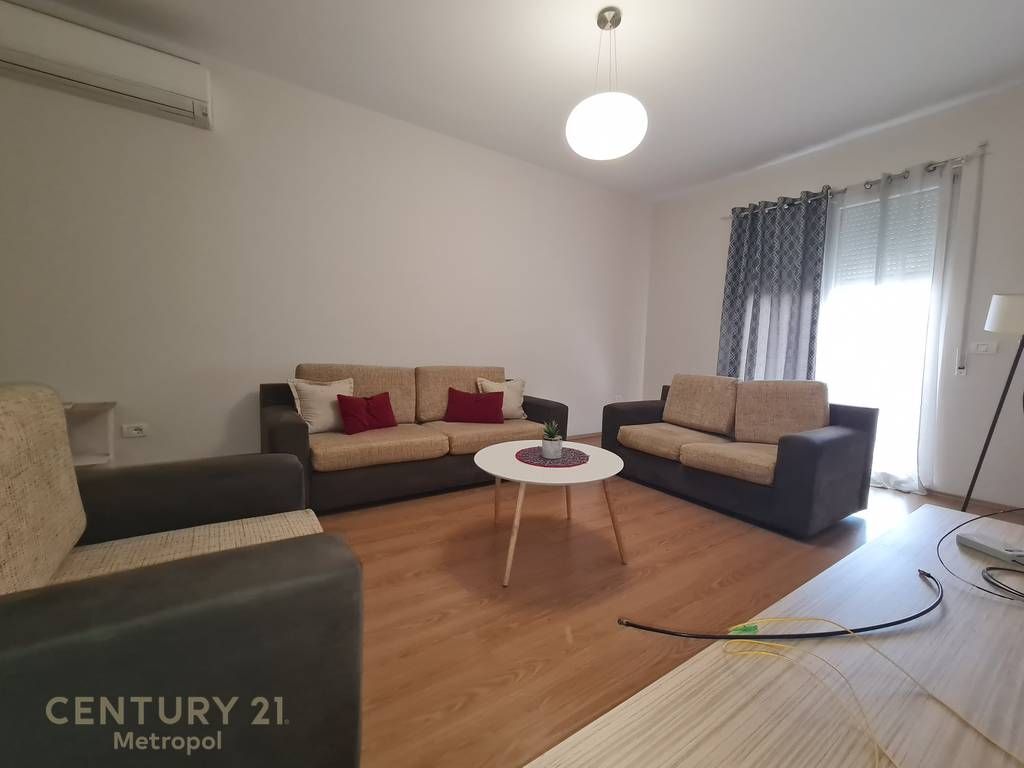 OFROJ PER QIRA APARTAMENT 1+1 ME POST PARKIMI-DON BOSKO!