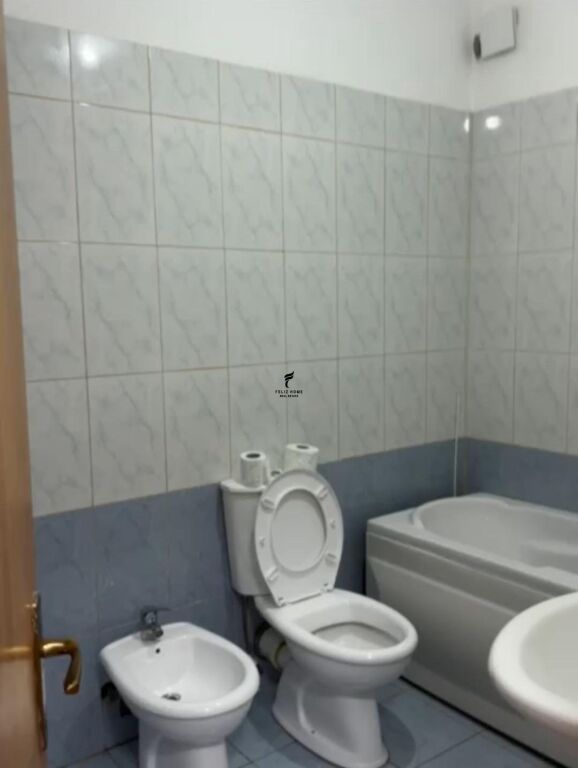 APARTAMENT ME QERA 2+1 KODRA E DIELLIT 70.000 LEKE FH-58487