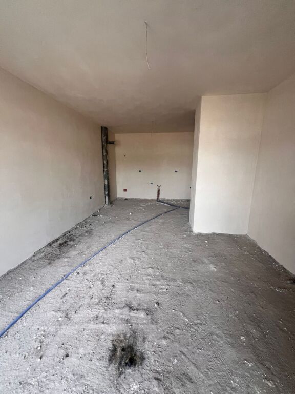 🏡 Shitet Apartament 1+1 – Platinium 2, Paskuqan