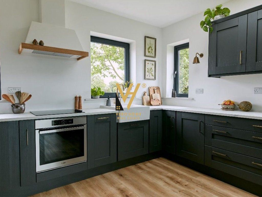 APARTMENT 3+1+2+2BLK FOR RENT NEAR THE TRAIN STATION 80,000 LEKE