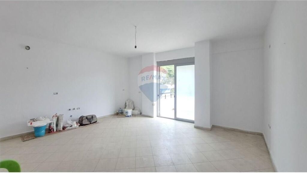 🏠 Apartment 1+1 for Sale – Blv. Ismail Qemali, Vlorë
