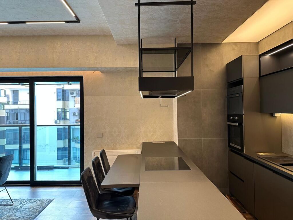 🏡 Shitet Apartament Luksoz 2+1+2 – Ambassador 3 📍 Pranë Stadiumit Air Albania