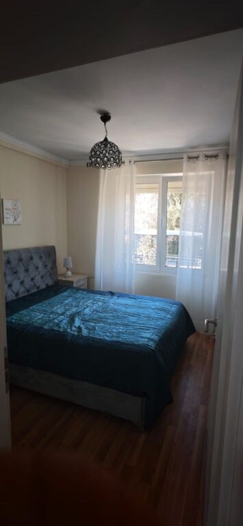 Ish-Ekspozita, jepet ne qira apartament 1+1! 550 Euro
