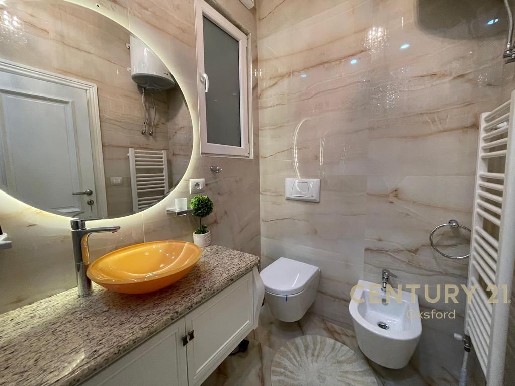 JEPET ME QERA APARTAMENT 3+1+2 TEK KODRA E DIELLIT