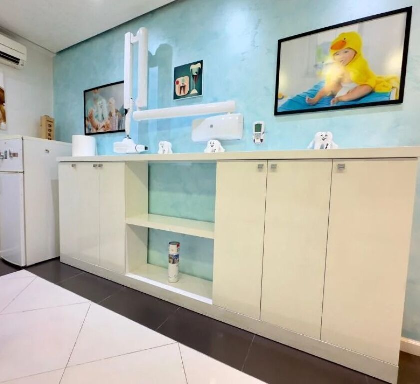 Qera | Ambjent Biznesi | Ali Demi | 800 €/muaj