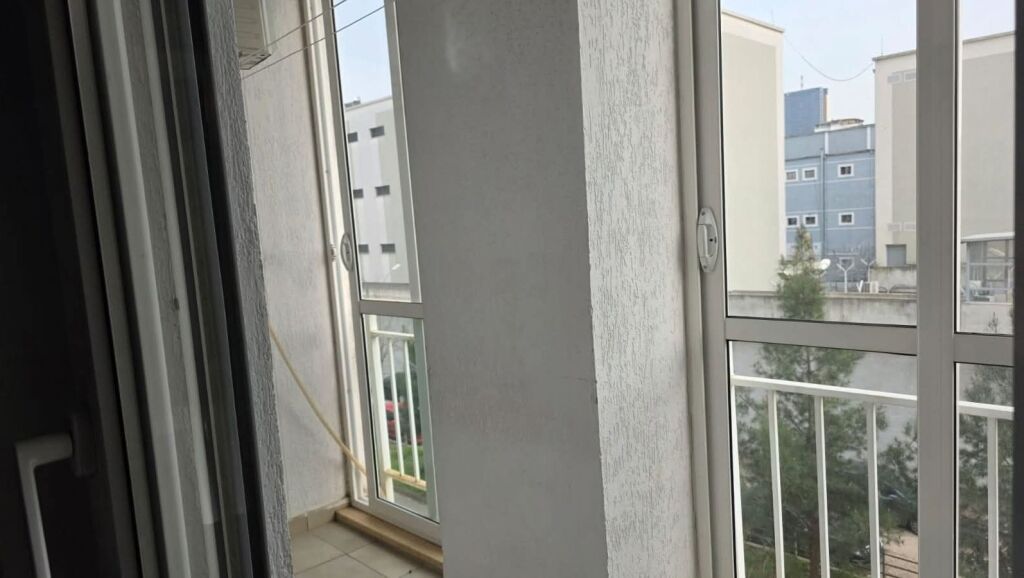 Jepet Me Qera Apartament 2+1+1 Ballkon