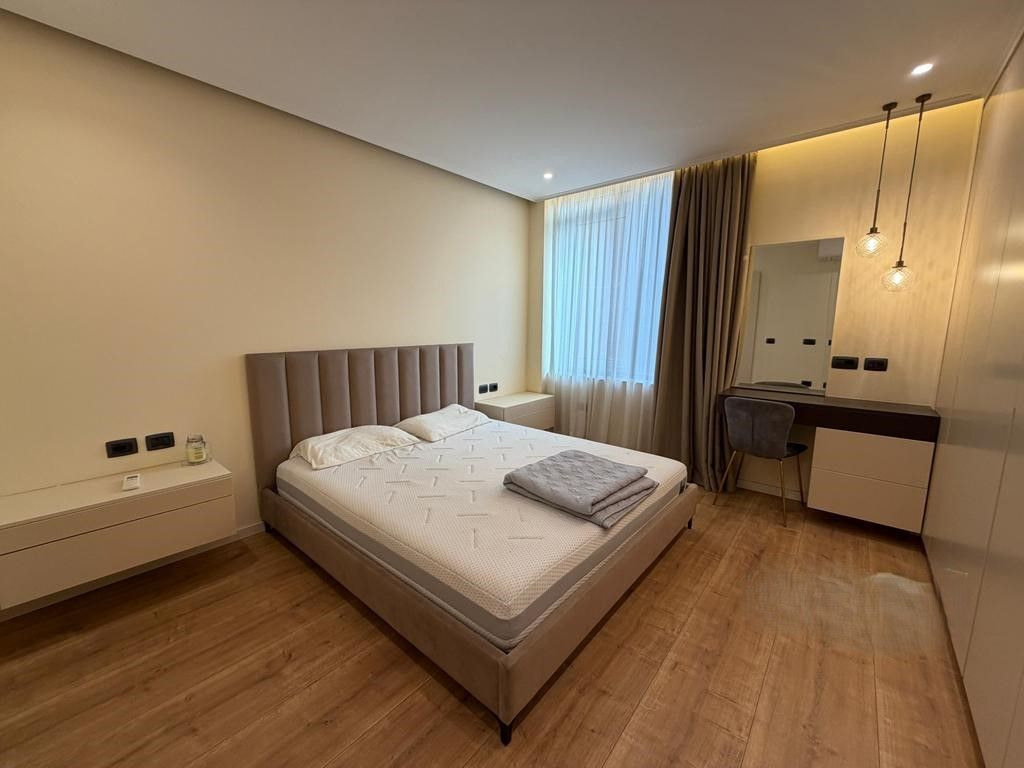 APARTAMENT PREMIUM 2+1+2 PËR QIRA NË QENDËR !